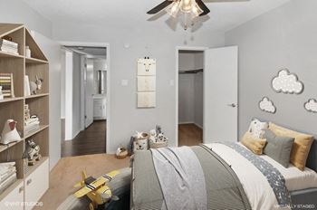 Hilton Head Apartments Bedroom